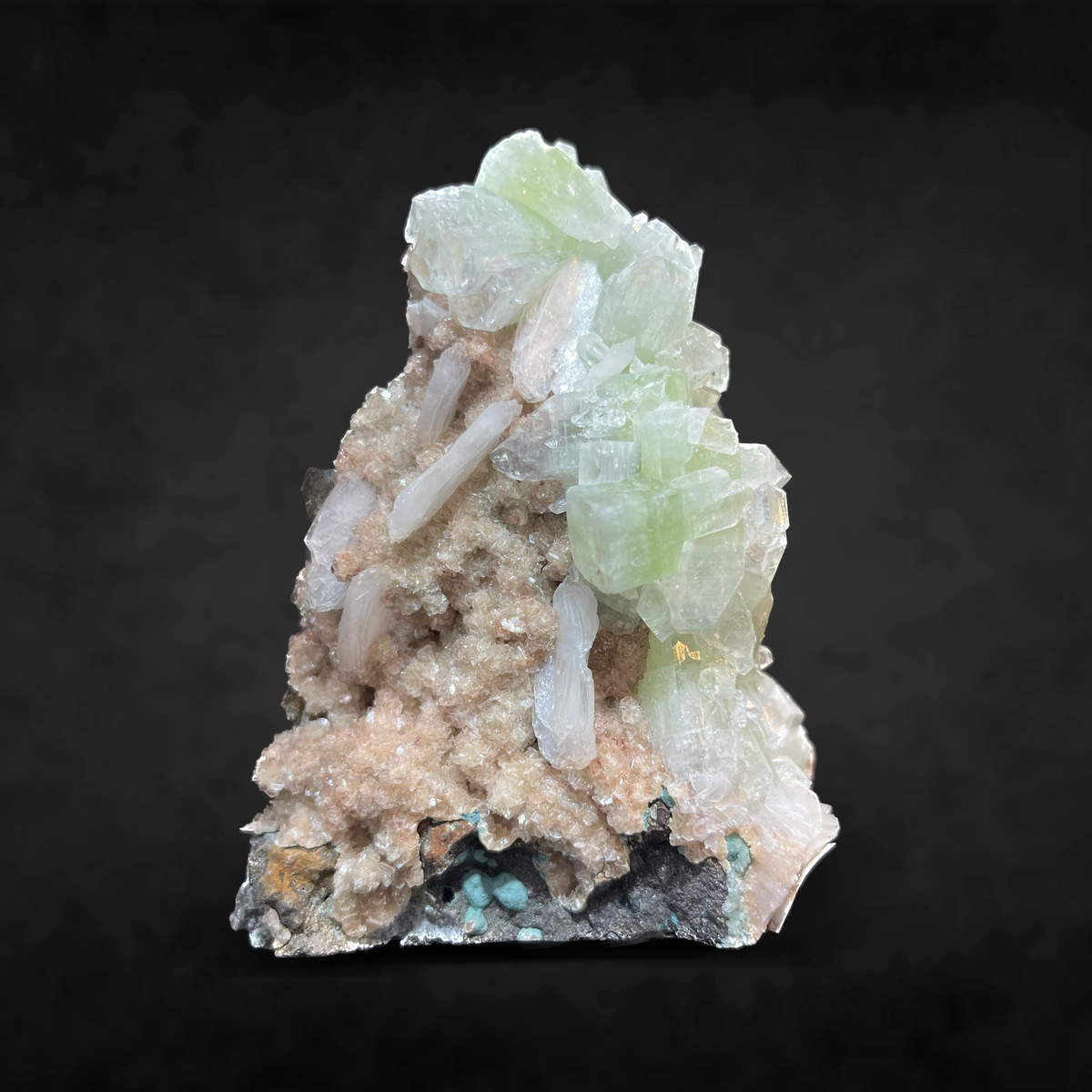 GREEN APOPHYLLITE ON HEULANDITE WITH STILBITE